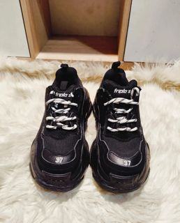 (Category: ) located in . Submitted by secondhand.shop.ph (Listing ID 1468547022, Image 1). Description: .