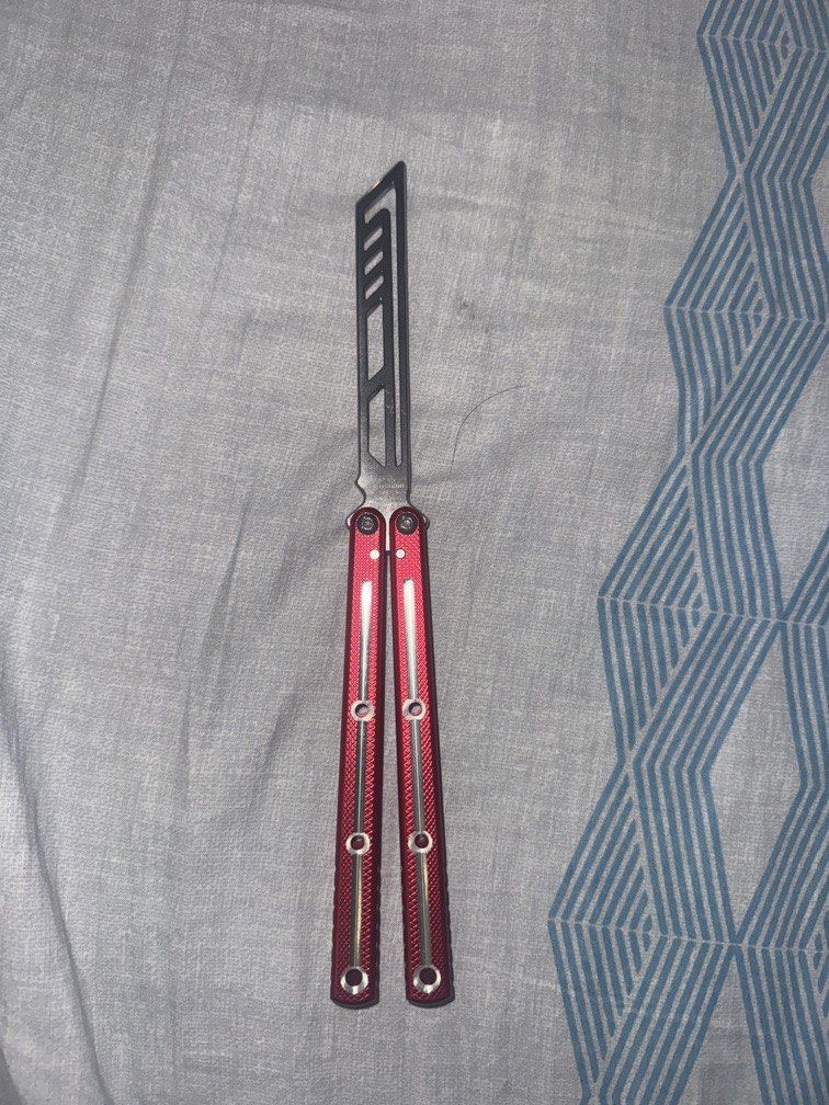 BALIPLUS KRAKEN V3 BALISONG (Category: Action & Battle Toys) located in Caloocan City. Submitted by sellingmyoldstuff461 (Listing ID 1468610592, Image 1). Description: have too much balisongs. i also have mako v4.