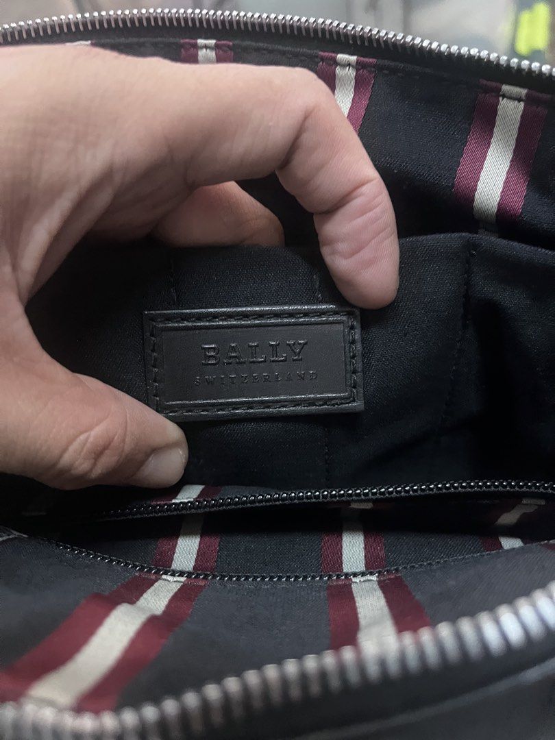 Bally (Category: Luxury Bags & Wallets) located in Caloocan City. Submitted by thriftspectrum (Listing ID 1468565284, Image 3). Description: .