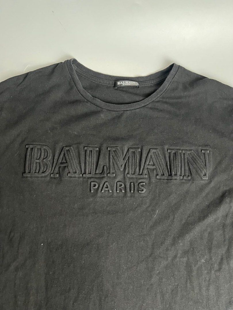 Balmain - Script Logo Triple Black - Tee (Category: Luxury Apparel) located in San Pablo. Submitted by hiddenrygn (Listing ID 1468535613, Image 2). Description: Balmain - Script Logo Triple Black - Tee Size : L (21.5” 30”) No major flaws 9/10 color rate Authentic DM!.