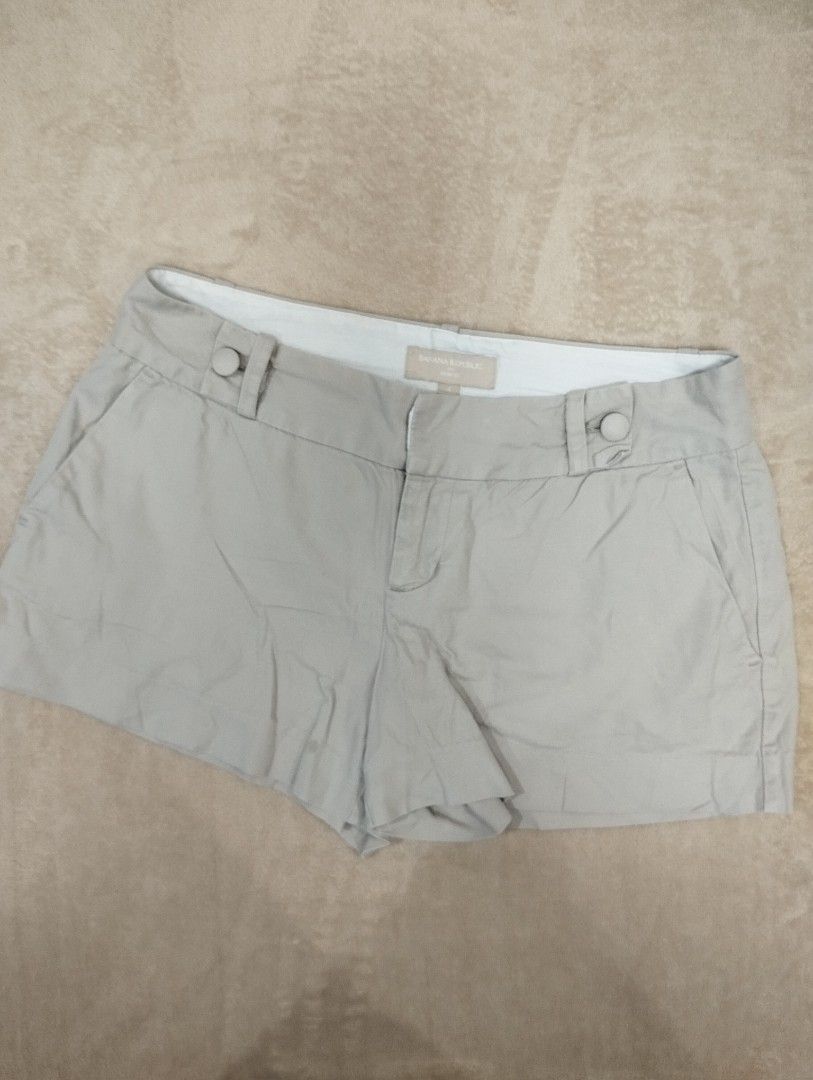 Banana Republic Ryan Fit Shorts bundle (Category: Shorts) located in Dagupan City. Submitted by nahamul_1508 (Listing ID 1468622471, Image 2). Description: Preloved # 14 bundle of 2 size 31.