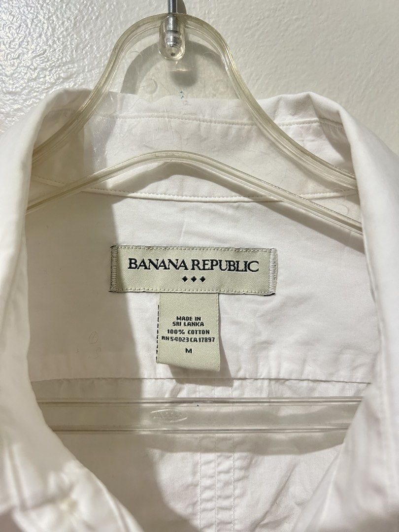 Banana Republic White Formal Longsleeves (Category: Longsleeves) located in Manila. Submitted by timo_clutters18 (Listing ID 1468576357, Image 3). Description: Banana Republic White Formal Longsleeves Size: M (30x22) Condition: 10/10 MOP: G-Cash/COD Location: Quezon City.