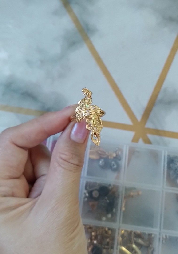 Bangkok Thailand Fancy Gold Ring (Category: Rings) located in Batangas. Submitted by zenrez_shop (Listing ID 1468587012, Image 2). Description: Bangkok thailand fancy gold ring hypoallergenic.