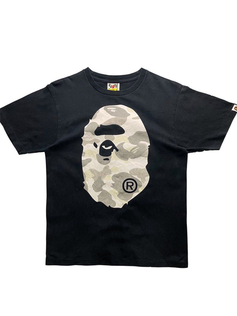 BAPE BIG HEAD GLOW IN THE DARK (Category: Tshirts & Polo Shirts ) located in Cabanatuan. Submitted by rmsdnl (Listing ID 1468605148, Image 1). Description: M on tag,best fit medium 20x26 color rate:9/10 issue:minimal hairline very good condition 1899.