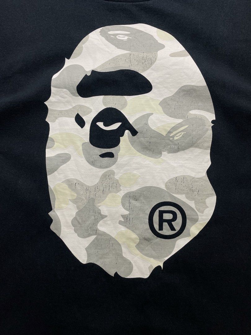 BAPE BIG HEAD GLOW IN THE DARK (Category: Tshirts & Polo Shirts ) located in Cabanatuan. Submitted by rmsdnl (Listing ID 1468605148, Image 2). Description: M on tag,best fit medium 20x26 color rate:9/10 issue:minimal hairline very good condition 1899.
