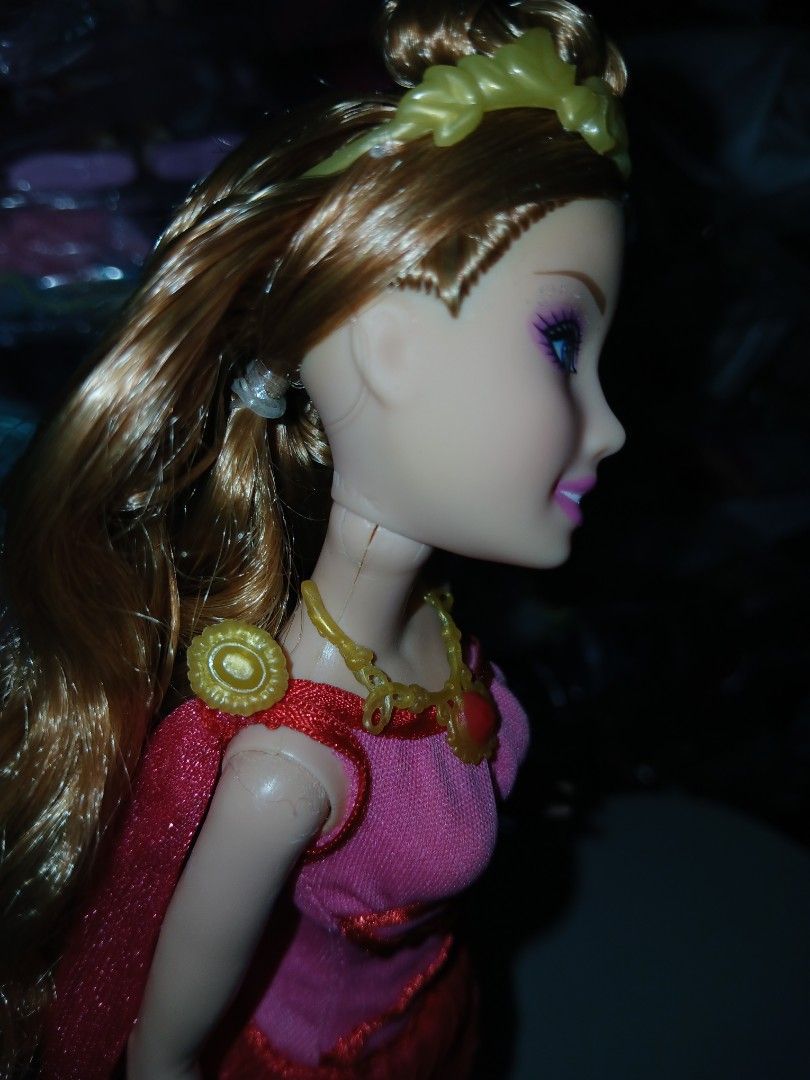 Barbie Diamond Castle Melody (Category: Kids Toys) located in Subic. Submitted by frncnjntmr22 (Listing ID 1468617776, Image 3). Description: flaw: fixed crack neck on side fragile talage neck nagagalaw naman head wag lang i force crack ars not noticeable pag normal head. necklace is carefully and sewn on dress for hold & give balance. good for collectible & display..
