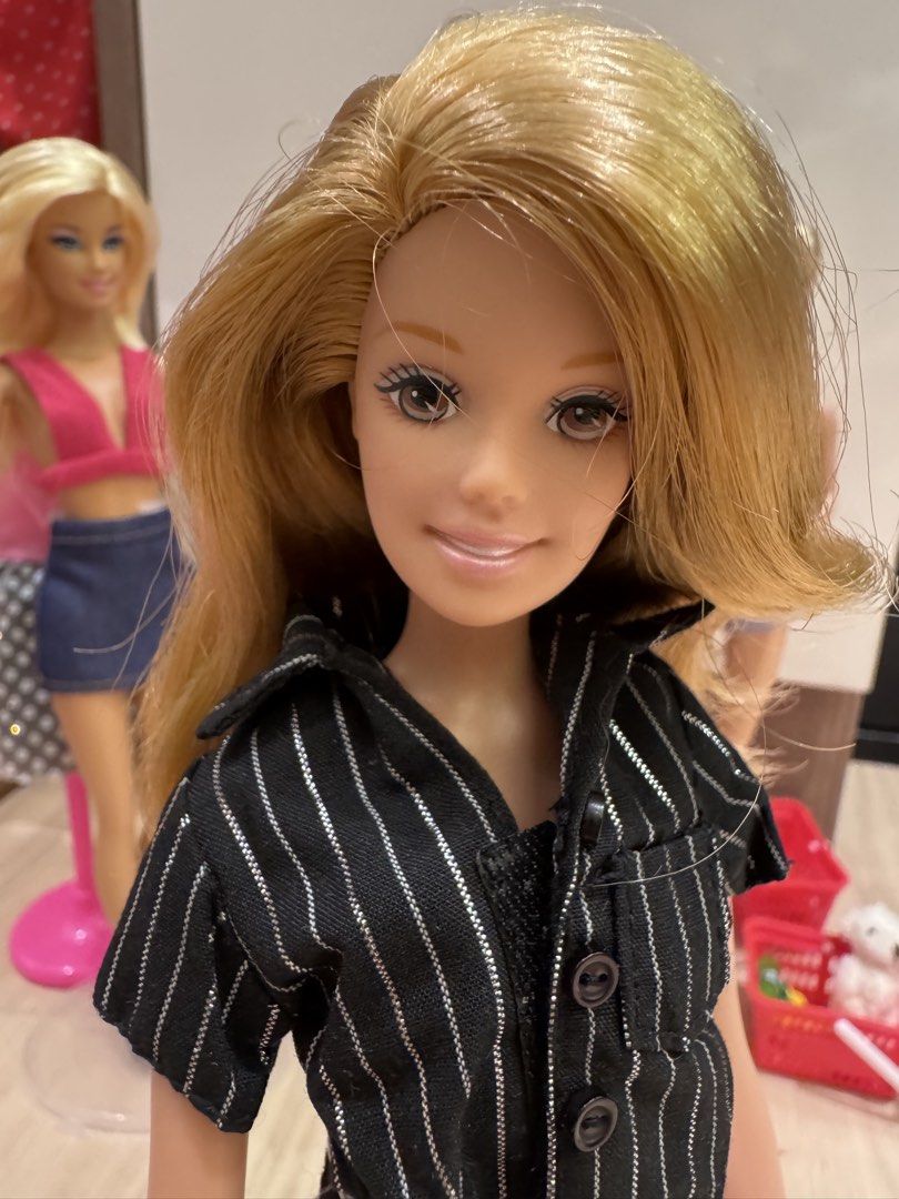 Barbie Doll asian (Category: Kids Toys) located in Mandaluyong City. Submitted by maelovestoshop (Listing ID 1468688473, Image 3). Description: Wywg Nude Body only Asia exclusive barbie Excellent condition No flaws.