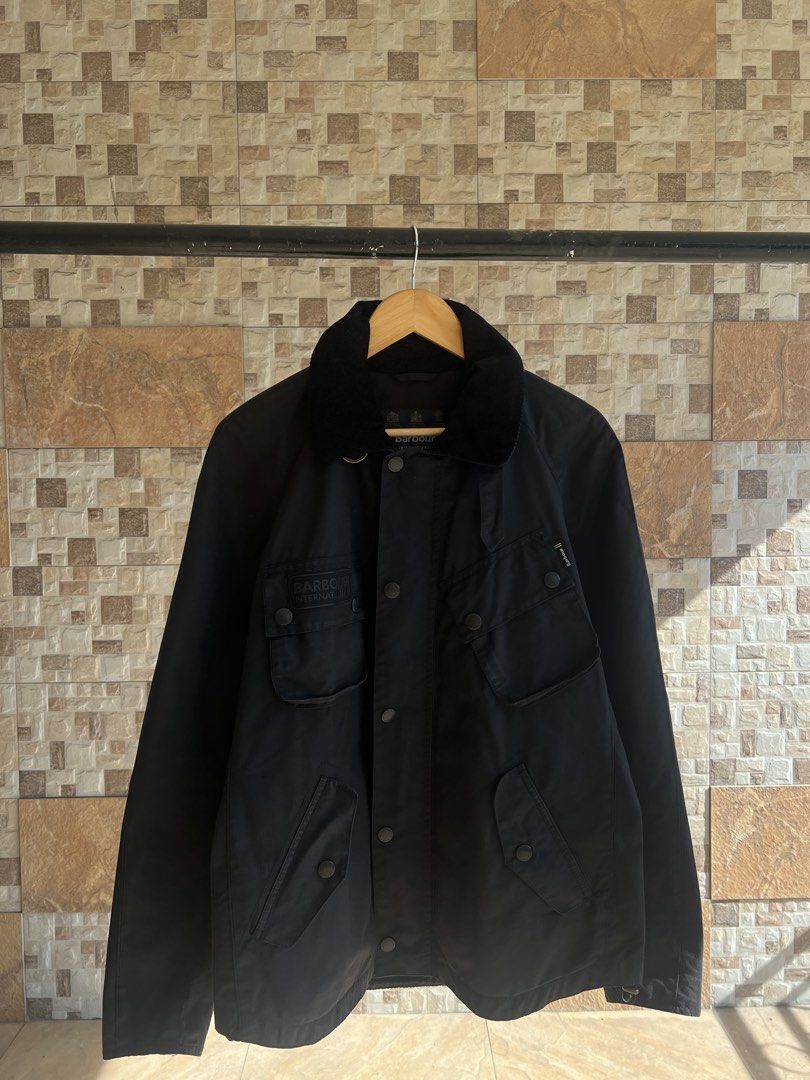 BARBOUR - WAXED COTTON PACKABLE HOOD (Category: Luxury Apparel) located in Bacolod City. Submitted by timelessbyjosh (Listing ID 1468549766, Image 3). Description: BEST FOR AMEKAJI & COLD WEATHER OUTFITS SIZE : MEDIUM ACTUAL COLOR : BLACK COLOR RATE : 9 OUT OF 10 CONDITION : EXCELLENT MATERIAL : 100 % WAXED COTTON ( OUTER FABRIC ) & 100 % COTTON ( INNER FABRIC ) MADE IN : FLAWS : NONE DIMENSIONS LENGTH - 28 WIDTH ( ARMPIT TO ARMPIT ) - 22 SHOULDE