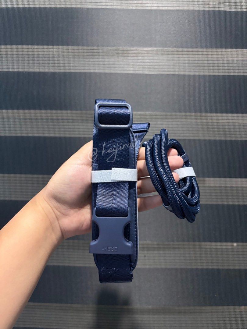 BASH Alps Collection Arc Waistpack Bag (Category: Purses & Pouches) located in Meycauayan. Submitted by keijiroshie (Listing ID 1468519656, Image 2). Description: [ wts lfb ph ! ◜◡◝ 💬 ] — discounted bash alps collection arc waistpack ✧ onhand, authentic, brand new ✧ with straps and ziplock ✧ strictly payo! 💰: 1,000 (og price is 1295) for size reference, can fit anker 25k mah available: 1 twilight t. sling bag small bag crossbody bag waist pack.