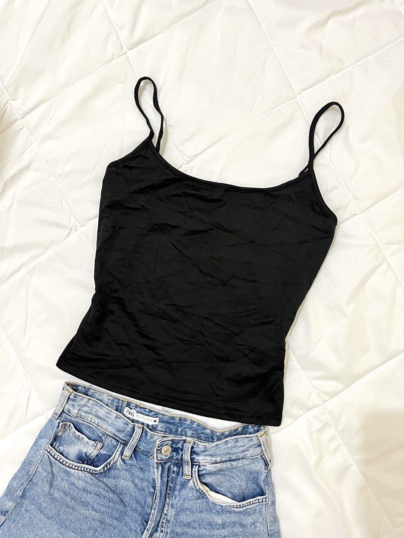Basic Black tank Top (Category: Sleeveless) located in Marikina City. Submitted by eloxade.ee (Listing ID 1468560625, Image 2). Description: 🪞s-m. 🏷️ mine 99 10/10!.