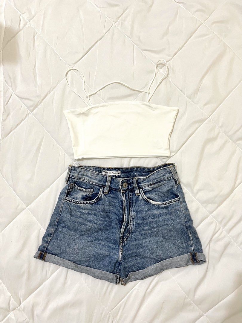 Basic Whitw Tank Crop Top only (Category: Sleeveless) located in Marikina City. Submitted by eloxade.ee (Listing ID 1468560368, Image 1). Description: 🪞s-m. 🏷️ mine 110 10/10!.