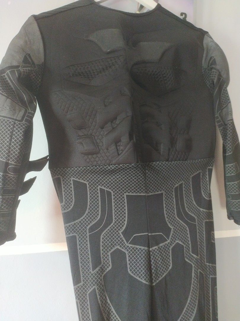 Batman costume (Category: Babies & Kids Fashion) located in Manila. Submitted by timtam04 (Listing ID 1468501728, Image 3). Description: 16inches width 46inches length.