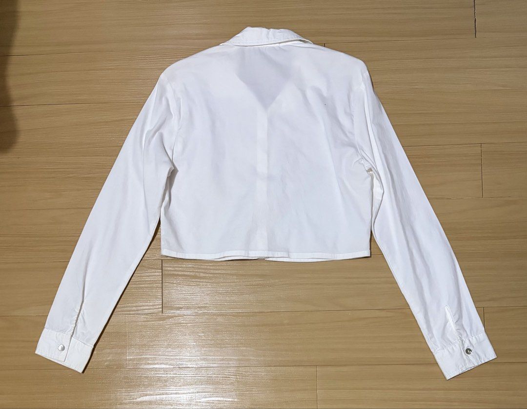 Bayo White Cropped Longsleeve Button-Down Polo Small (Category: Shirts) located in Quezon City. Submitted by garagesale2026 (Listing ID 1468706997, Image 2). Description: - Used once - Color: Clean solid white.