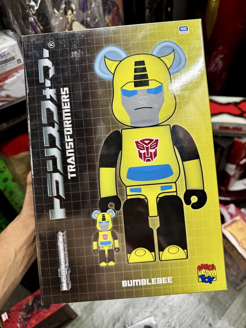 Bearbricks Bumble bee / Starscream (Transformers) (Category: Figurines & Statues) located in Paranaque City. Submitted by icko007 (Listing ID 1468522413, Image 2). Description: Be@rbricks Bumble bee 400% and 100% - ₱5.5k Be@rbricks Starscream 400% and 100% - ₱5.5k Dibs Now Pay Now / No rush shippinh Location Paranaque Payment Gcash/Bpi Shipping Lalamove/Lbc Buyers Risk / Fee ‼️Seller is not responsible for: lost, stolen, or damaged packages..