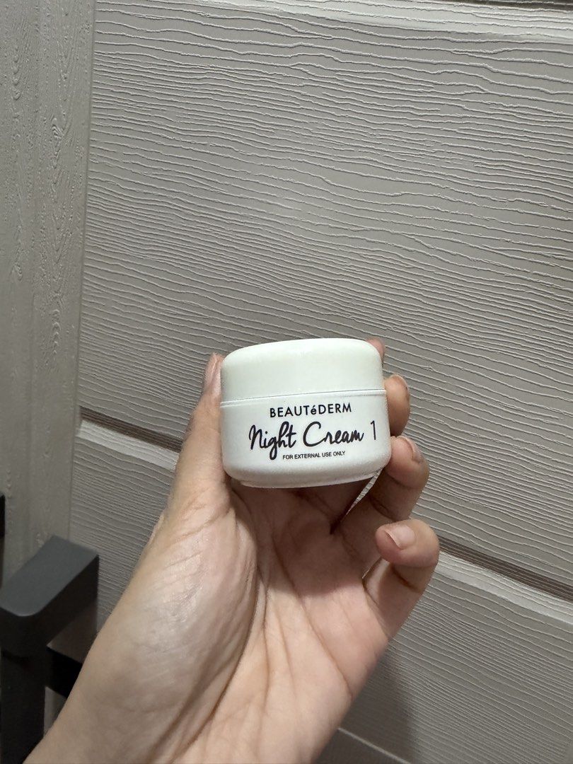 BeautéDerm Night Cream 1 (Category: Face Care) located in Davao. Submitted by fabdeclutter (Listing ID 1468708294, Image 1). Description: - Brand: BeautéDerm - Set includes: Night Cream 1 and Night Cream 2 - Size: 20g per jar - Condition: Brand new, unopened in original packaging - Manufacture Date: May 2022 - Expiration Date: May 2026 - Benefits: Great addition to your evening routine for clearer, glowing skin.