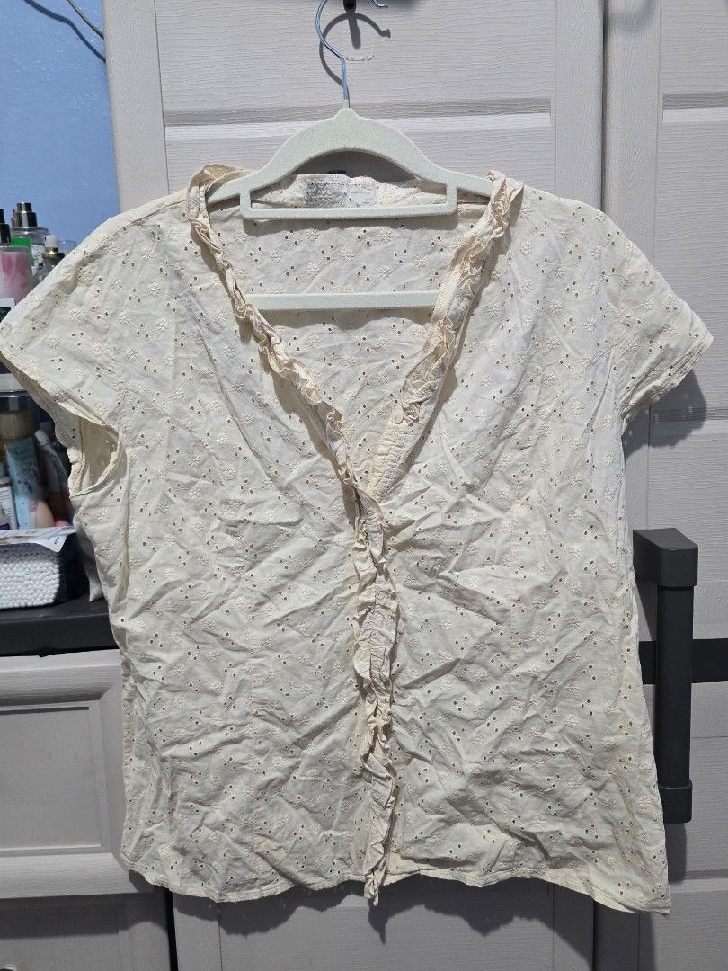Beige Eyelet Lace Top (Category: Blouses) located in Quezon City. Submitted by dinesaur (Listing ID 1468687491, Image 1). Description: .