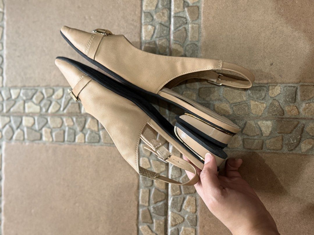 Beige Shoes (Category: Flats & Sandals) located in Quezon City. Submitted by relovedmebykay (Listing ID 1468570354, Image 3). Description: .