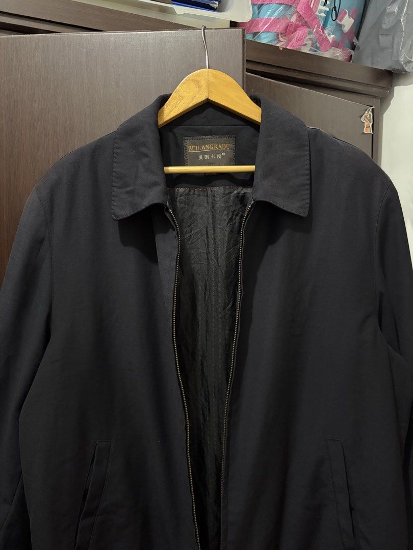 BeilangKadu Black Zip-Up Jacket (Category: Coats, Jackets and Outerwear) located in Cavite. Submitted by grabanddeclutter (Listing ID 1468515700, Image 2). Description: BEINGLANGKADU black zip up jacket featuring a turn down collar • Excellent as new, no issues! Pede pang everyday work and office 🔥🕶️ • Color rate: 9.5/10 • Dimensions: Width 24 Length 30 Ribbings opening 6.5 📏 • ₱450 + Shipping Fee 💸 • Location: Dasmarinas Cavite 📍 READ DETAI