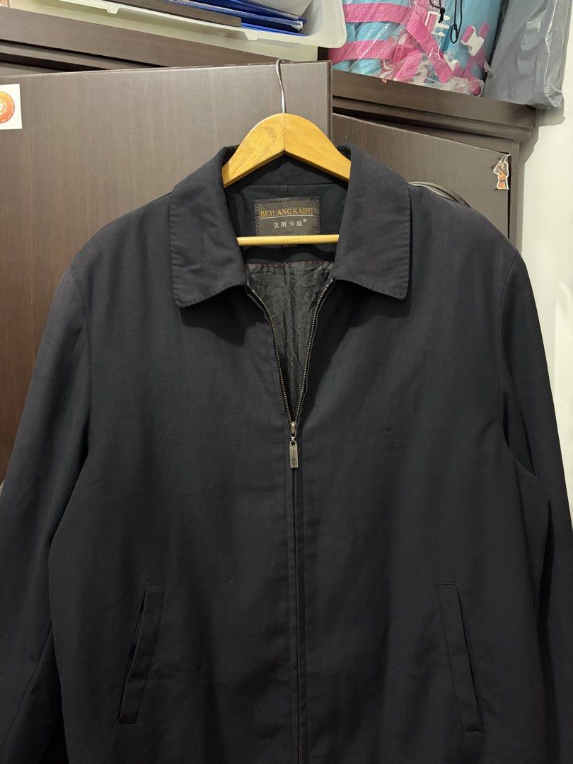 BeilangKadu Black Zip-Up Jacket (Category: Coats, Jackets and Outerwear) located in Cavite. Submitted by grabanddeclutter (Listing ID 1468515700, Image 1). Description: BEINGLANGKADU black zip up jacket featuring a turn down collar • Excellent as new, no issues! Pede pang everyday work and office 🔥🕶️ • Color rate: 9.5/10 • Dimensions: Width 24 Length 30 Ribbings opening 6.5 📏 • ₱450 + Shipping Fee 💸 • Location: Dasmarinas Cavite 📍 READ DETAI