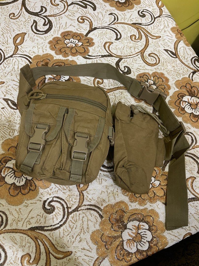 Belt Bag (Category: Belt bags, Clutches and Pouches) located in Marikina City. Submitted by greatfindsmnlph (Listing ID 1468683340, Image 1). Description: Belt Bag Price: 250 Size: Small Width: 12.5 Length: 9 Color: Army Green Color Rate: 10/10 Condition: 9.8/10 Very nice in actual.