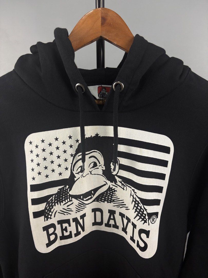 Bem davis (Category: Coats, Jackets and Outerwear) located in Manila. Submitted by _remyboyz (Listing ID 1468543232, Image 2). Description: Ben Davis Size medium on tag 21x26 dimes excellent condition.