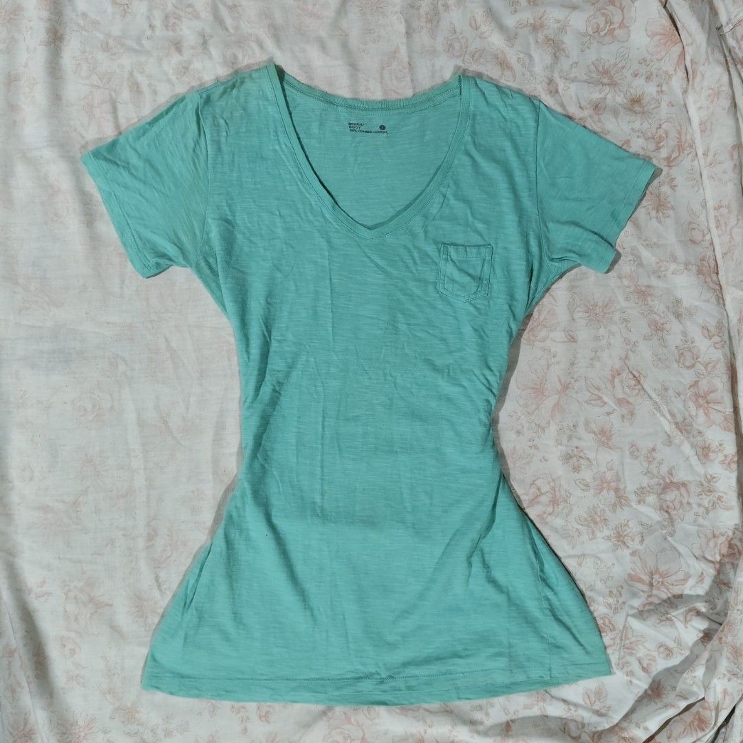 BENCH teal y2k V-neck pocket shirt (Category: Shirts) located in Bulacan. Submitted by angel.decluttersx (Listing ID 1468593003, Image 1). Description: large size L 28" W 17" cotton fabric material no issue.