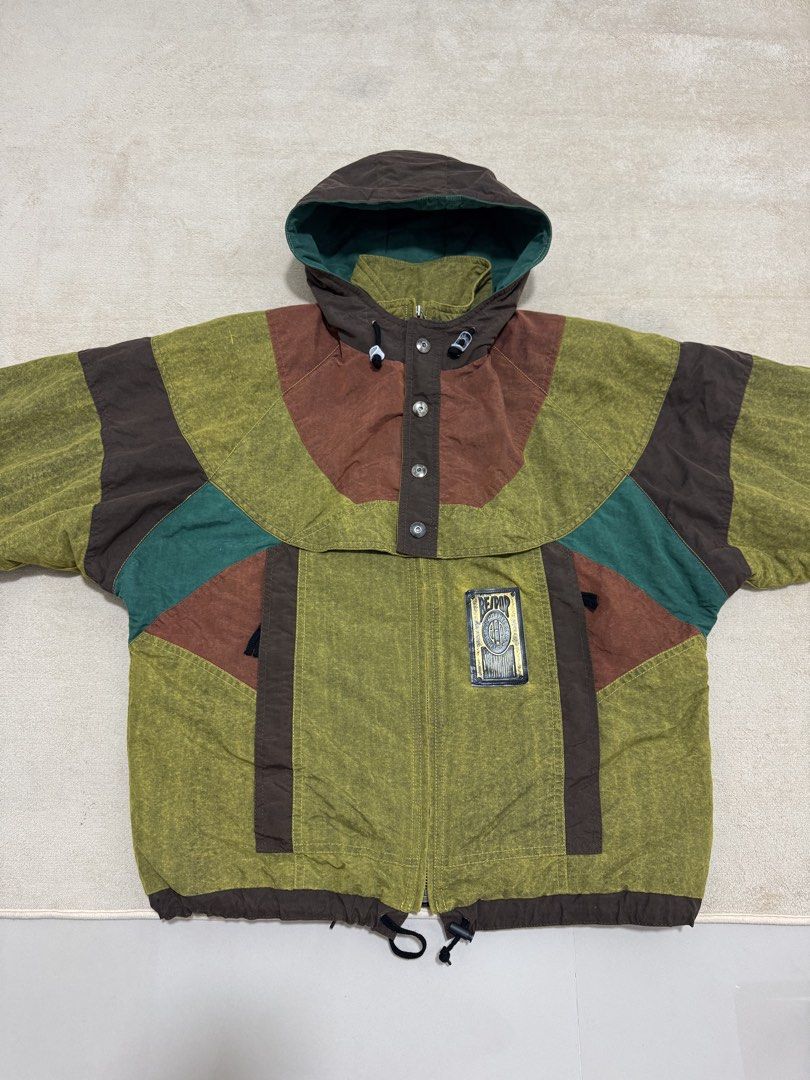 BEPOP Japanese Brand Multicolor Ski-Jacket (Category: Coats, Jackets and Outerwear) located in Victoria. Submitted by pnf_thrift (Listing ID 1468560211, Image 2). Description: BEPOP Japanese Brand Multicolor Ski-Jacket Size: LL on tag Length: 30 Sleeve Length: 32 Width: 27.5 Condition: Excellent Issue: Small unnoticeable scratch, all in all still in excellent condition ₱1,500 +sf •Always read before buying. •Color may vary due to the lighting. •P