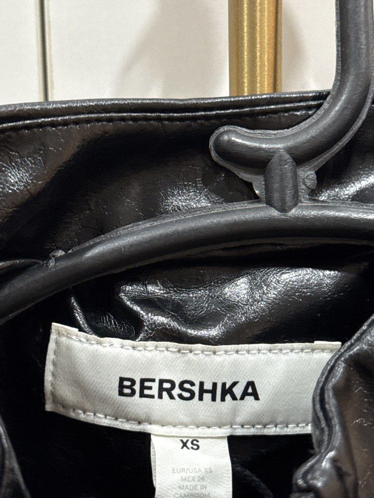 BERSHKA leather top (Category: Sleeveless) located in Pasig City. Submitted by hotstuff__ (Listing ID 1468570918, Image 2). Description: .