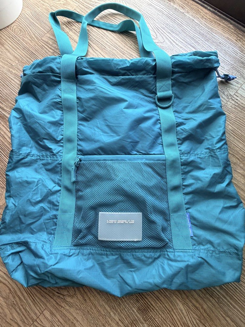 Beyond The Vines - ParaPack 002 (Turquoise) (Category: Tote Bags) located in Pasig City. Submitted by wandererscab_2.0 (Listing ID 1468568331, Image 2). Description: 💯 Original Beyond The Vines ParaPack 002 Used once No issues, good as brand new Convertible bag (wear as a tote or pull out backpack straps) MOP: bdo or gcash Shipping c/o the buyer.