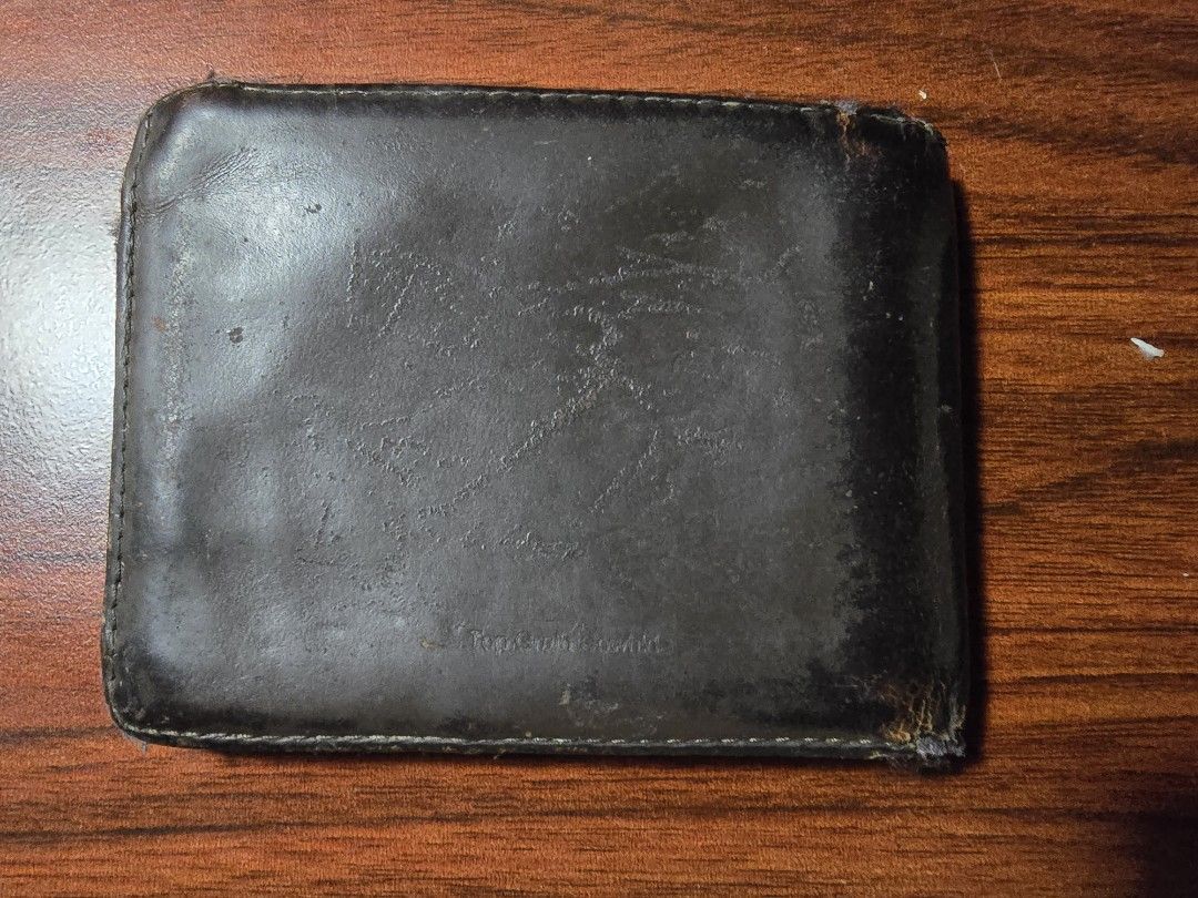 Big Skinny bifold wallet (Category: Wallets & Card Holders) located in Taytay. Submitted by kaboomerangle (Listing ID 1468708829, Image 3). Description: With multiple card slots, clear ID windows, and spacious bill compartments Proven to be thin on the pocket even with multiple cards in place Noticeable wear on the exterior leather and interior lining but otherwise in good condition .