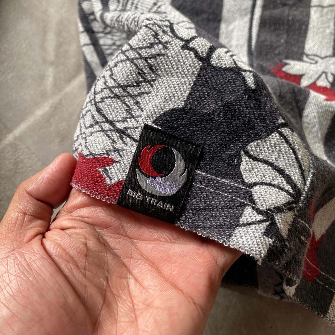 Big Train Japanese Floral Pattern Shorts (Category: Shorts) located in Butuan. Submitted by jc13thrifts (Listing ID 1468708698, Image 3). Description: - Brand: Big Train - Design: Detailed Japanese floral and goldfish pattern - Color Scheme: Grey, black, and red - Waistband: Drawstring with bead details - Features: Branded buttons, woven logo tag at the hem, and back welt pockets - Style: Unique Japanese streetwear.