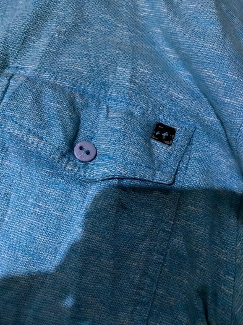 Billabong T-shirt (Category: Activewear) located in Talavera. Submitted by xxygxx (Listing ID 1468645508, Image 3). Description: Dimes⬇️ 21x31 100% cotton Color light blue COLOR RATE 9/10 CONDITION 8/10 NEED WASH LANG PO (PASOK SA Y2K).