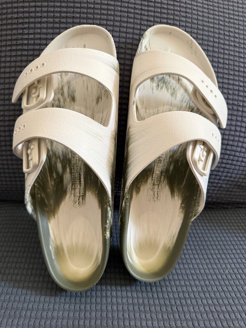 Birkenstock Arizona EVA Khaki Eggshell Multi (Category: Slippers & Slides) located in Cagayan de Oro. Submitted by cyndiiiluxury (Listing ID 1468528942, Image 3). Description: - Brand: Birkenstock - Model: Arizona EVA - Color: Khaki/Eggshell Multi Brush Pattern - Size: EU 43 / UK 9 / US M 10 (Regular Fit) - Condition: Brand new, never worn, includes original box - Material: Waterproof, lightweight, and flexible EVA.