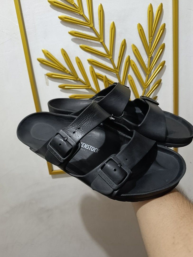Birkenstock Regular fit 42 (Category: Slippers & Slides) located in Mandaluyong City. Submitted by kasoysoythrift28 (Listing ID 1468606841, Image 3). Description: regular fit 42 issue nsa pictures npo my hiwa sa gilid.