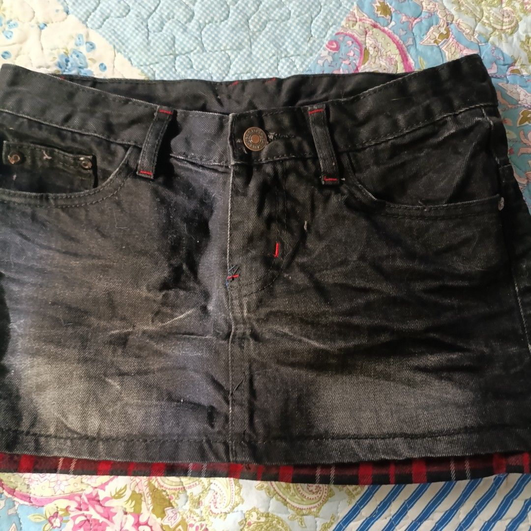 Black Gingham Denim Mini Micro Skirt (Category: Skirts) located in Quezon City. Submitted by yourstrulyshiane (Listing ID 1468540546, Image 2). Description: › size : extra small to small . N/A on tag : › waist : 24 to 26 in . length : 10 in all dimensions are measured while the garment is laid flat. for the best fit, compare the measurements with a similar garment you already own. ˚˖𓍢ִ໋❀ details ♡ › great gingham addition, the washed details add