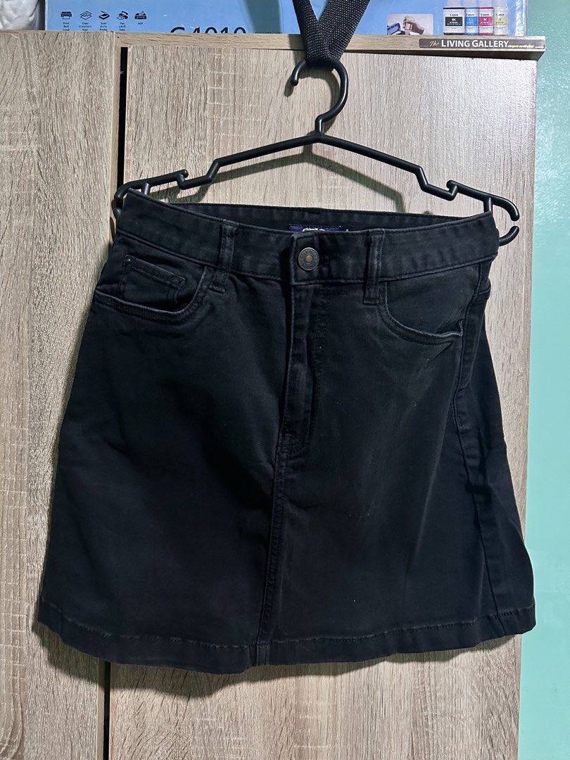 Black Maong Skirt (Category: Skirts) located in Manila. Submitted by love.lyxph (Listing ID 1468651656, Image 1). Description: Spao.