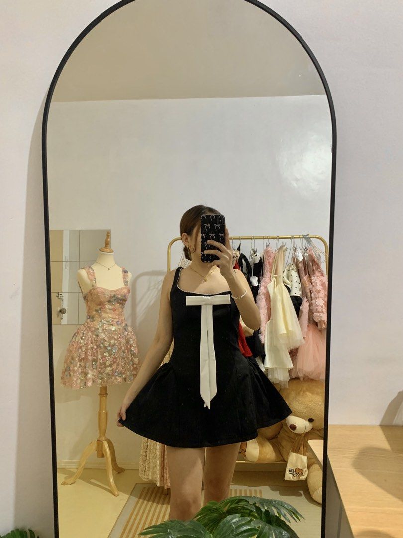 black mini dress (small) (Category: Dresses) located in Paranaque City. Submitted by karsqt (Listing ID 1468563678, Image 1). Description: Imported Dress - perfect for casual, events, party - made in vietnam - size small - onhand loc. Parañaque City PM!.
