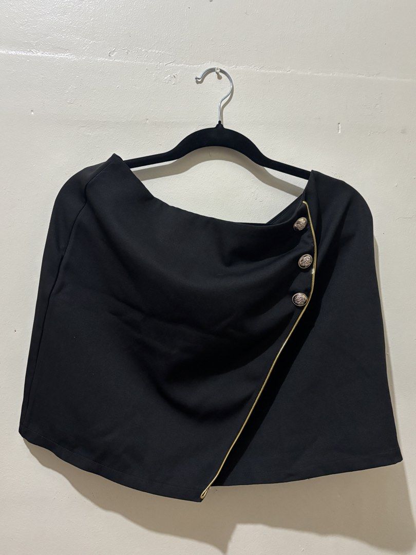 Black mini skirt (Category: Skirts) located in Manila. Submitted by _grxymacs (Listing ID 1468659237, Image 2). Description: .