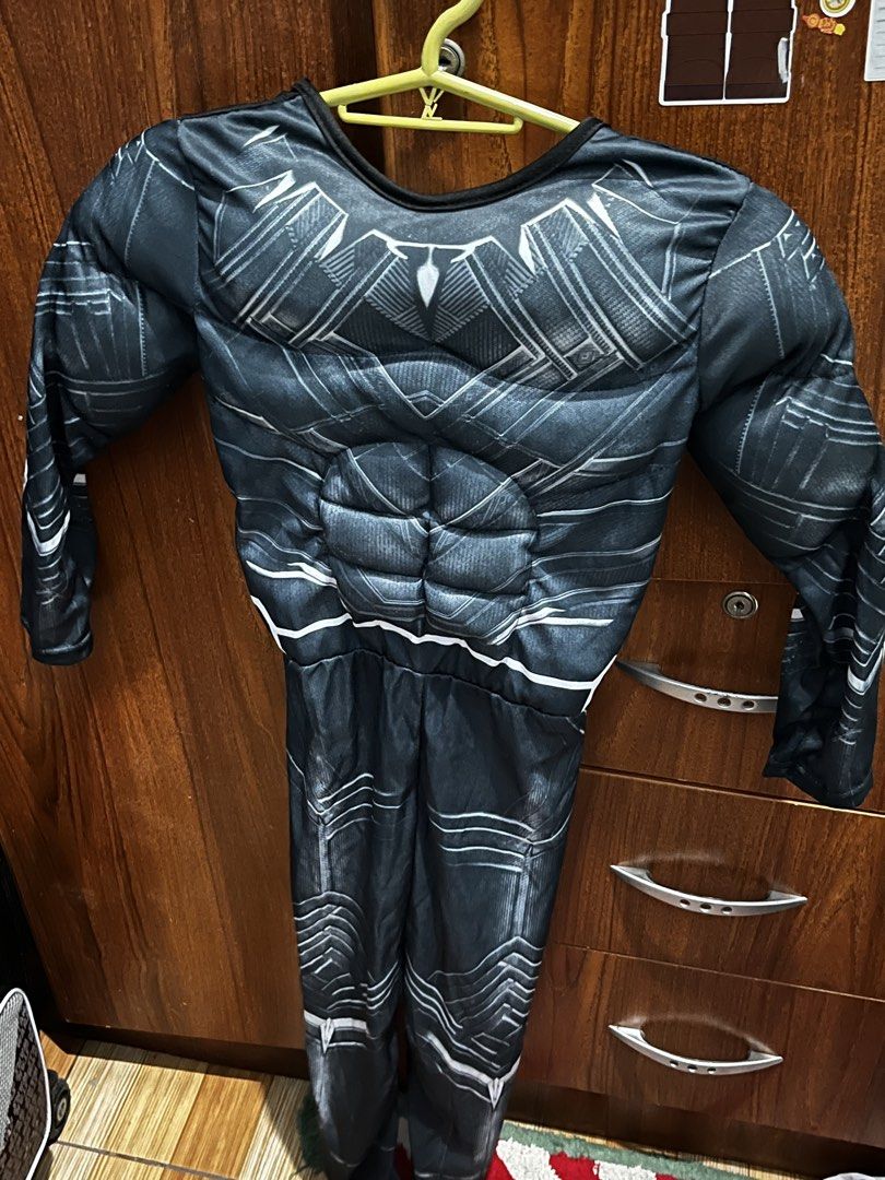 Black Panther Costume size S (Category: Babies & Kids Fashion) located in Quezon City. Submitted by abbiecanoy (Listing ID 1468569962, Image 1). Description: Black Panther Costume with mask 🖤 * Size Small * Suitable for ages 6–7 years old * Mask included * used once only at school * very good condition * has foam padding some parts of the costume 📍Tandang Sora Quezon City .