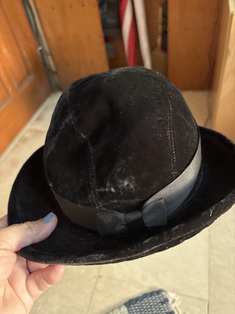 Black top hat suede (Category: Coats, Jackets and Outerwear) located in Manila. Submitted by vintageaccessories (Listing ID 1468578430, Image 2). Description: .