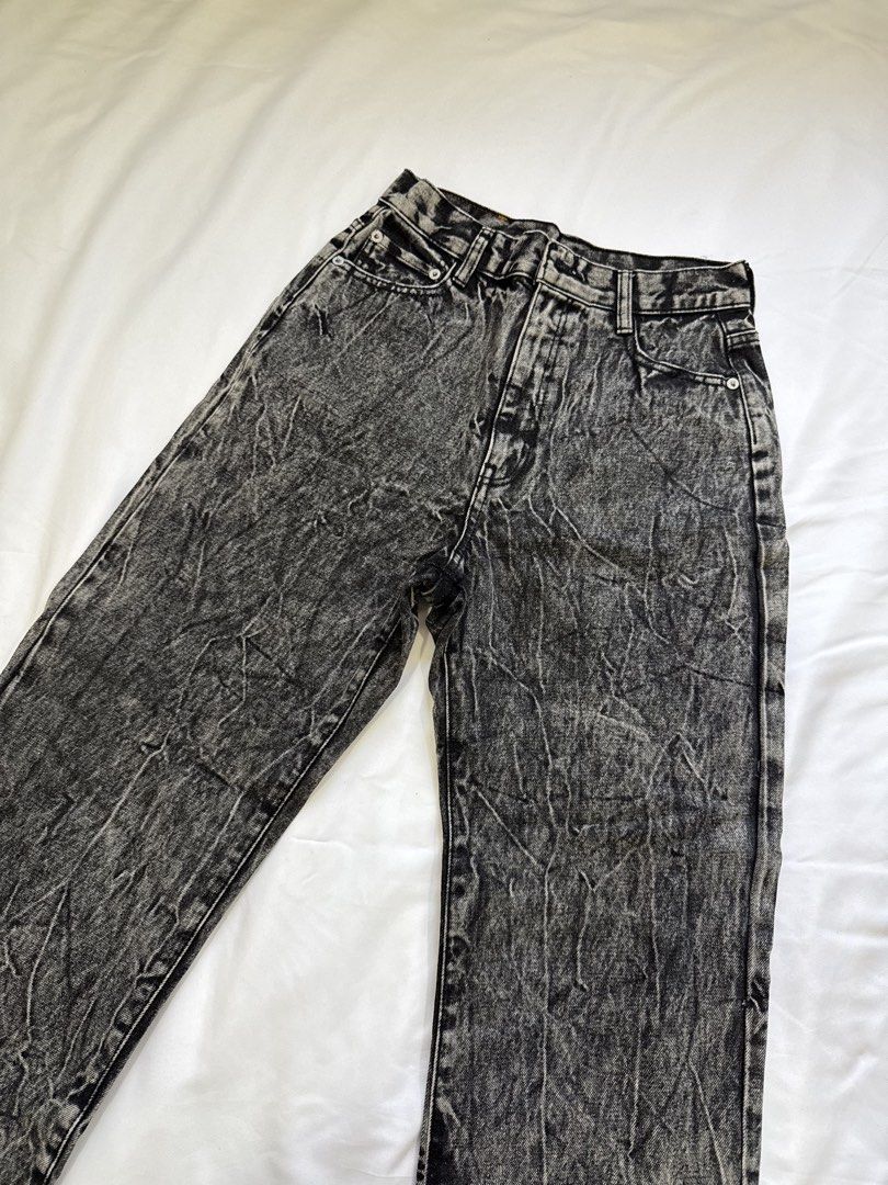 BLACK WHITE JEANS (Category: Jeans) located in General Trias. Submitted by fellasunshine (Listing ID 1468651890, Image 1). Description: - rfs decluttering - no flaws - personal item.