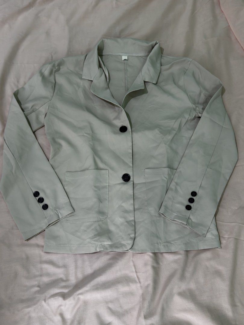 Blazer, Jackets & Longsleeves (Category: Longsleeves) located in Quezon City. Submitted by pinkpreloved08 (Listing ID 1468528258, Image 2). Description: Bundle.