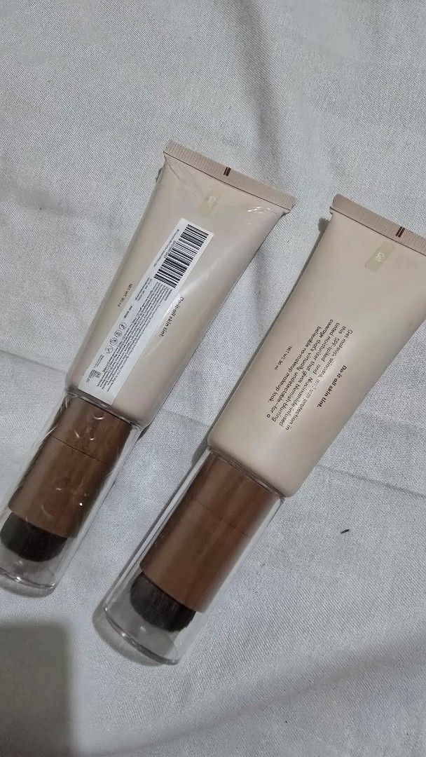BLK SKIN TINT (OAT) BUNDLE 2 for 600 (Category: Face Care) located in Marikina City. Submitted by concuorebianco (Listing ID 1468504292, Image 2). Description: Decluttering these two skin tints! 1 sealed and unused 1 opened, used once to test the product. Applicator was not used directly on my face. Original SRP: ₱649 each Bundle price: ₱600 for both! Selling as a bundle..