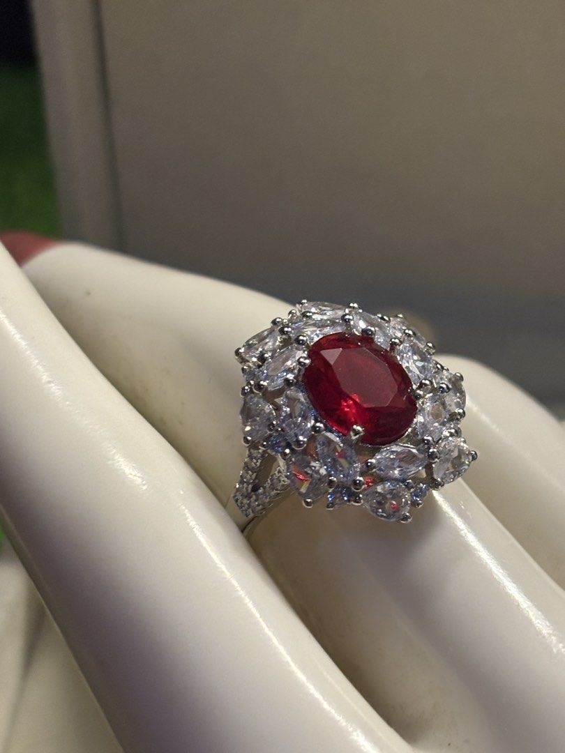 Bloody garnet gemstone ring (Category: Rings) located in Davao. Submitted by emmanuelchuamellorin23 (Listing ID 1468670376, Image 1). Description: ❤️bloody Garnet ring Size7 adjustable Markings Au750 Uv reactive side stones Rodium/ Platinum over copper based metal Tarnish resistant with extra care Message me directly📩.