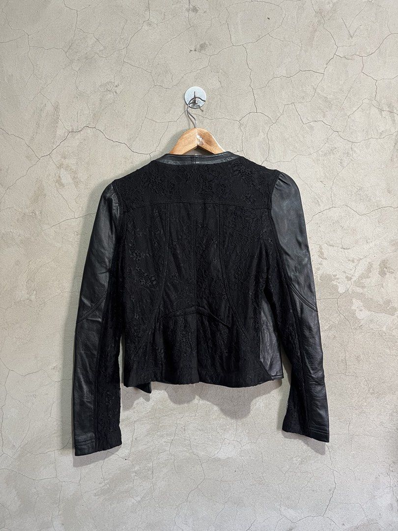 BLUMARINE leather and lace jacket (Category: Luxury Apparel) located in Cagayan de Oro. Submitted by vintagevvvictim (Listing ID 1468536412, Image 2). Description: size S .