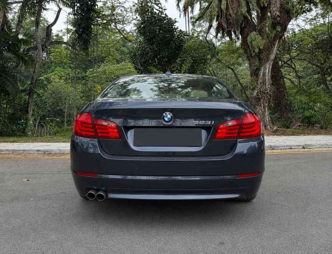 BMW 5 Series Sedan 523i (A) (Category: Used Cars) located in Singapore. Submitted by carousell_certified_partners (Listing ID 1462862895, Image 3). Description: Good condition! 100% full loan available! 100% phv loan available! Cheapest and lowest depreciation in the market! 1 of only 6 dealers in singapore to be awarded roll of honor by SGCM! Buy with confidence! In-house loan or bank loan available! Fast and easy loan approval! Features: 2.5l i