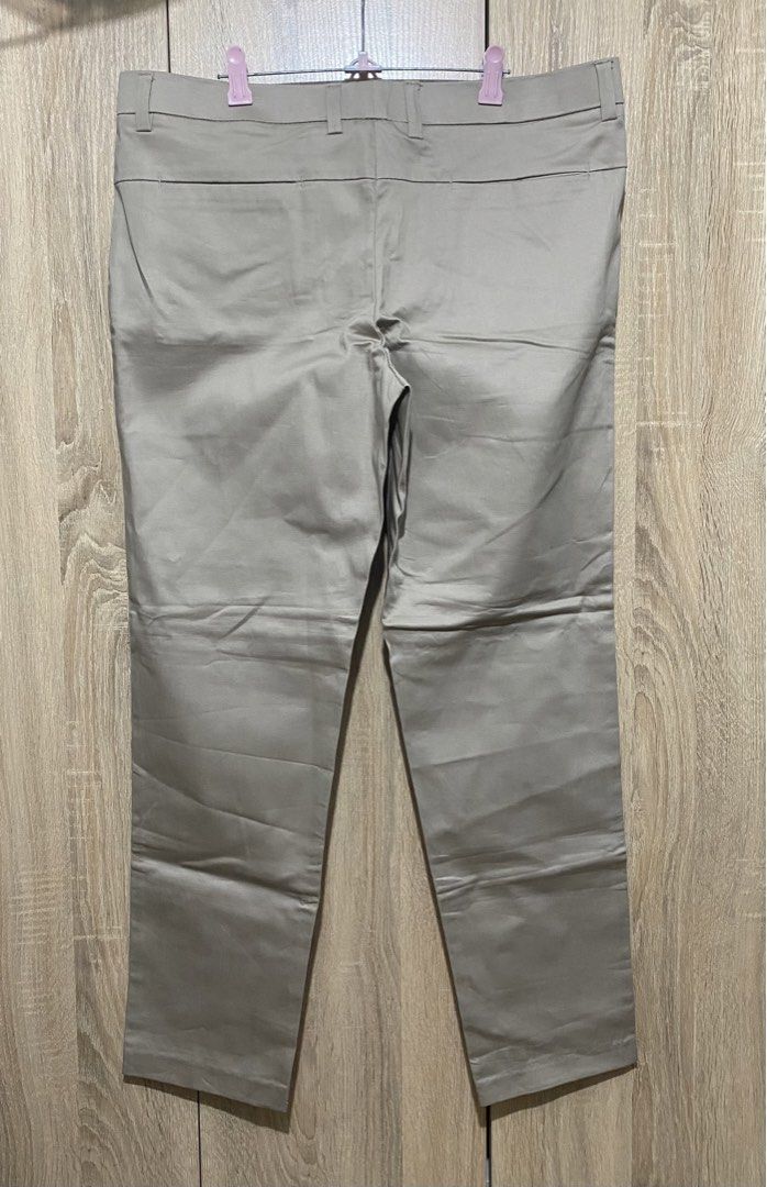 BN Men’s Khaki Pants (Category: Chinos) located in Mandaluyong City. Submitted by aiztyle (Listing ID 1468596613, Image 2). Description: Brand NEW Men’s Khaki Pants Tailored Made Measurement: Waist 36”-37” Super SALE Php800.00 only.