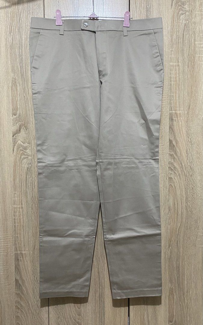 BN Men’s Khaki Pants (Category: Chinos) located in Mandaluyong City. Submitted by aiztyle (Listing ID 1468596613, Image 1). Description: Brand NEW Men’s Khaki Pants Tailored Made Measurement: Waist 36”-37” Super SALE Php800.00 only.