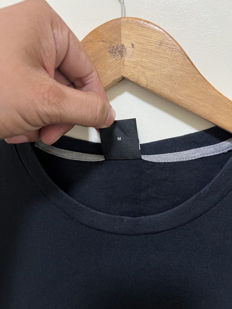 Boss Black Shirt (Category: Tshirts & Polo Shirts ) located in Manila. Submitted by thriftpoint99 (Listing ID 1468622506, Image 3). Description: 20.5x28 No issue Excellent condition.