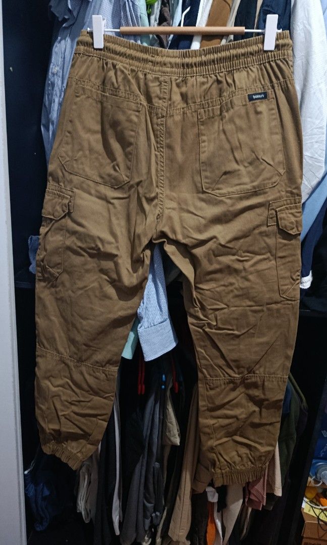 Bossini jogger pants (Category: Joggers) located in Jaen. Submitted by vinzyrus217291 (Listing ID 1468516788, Image 2). Description: .